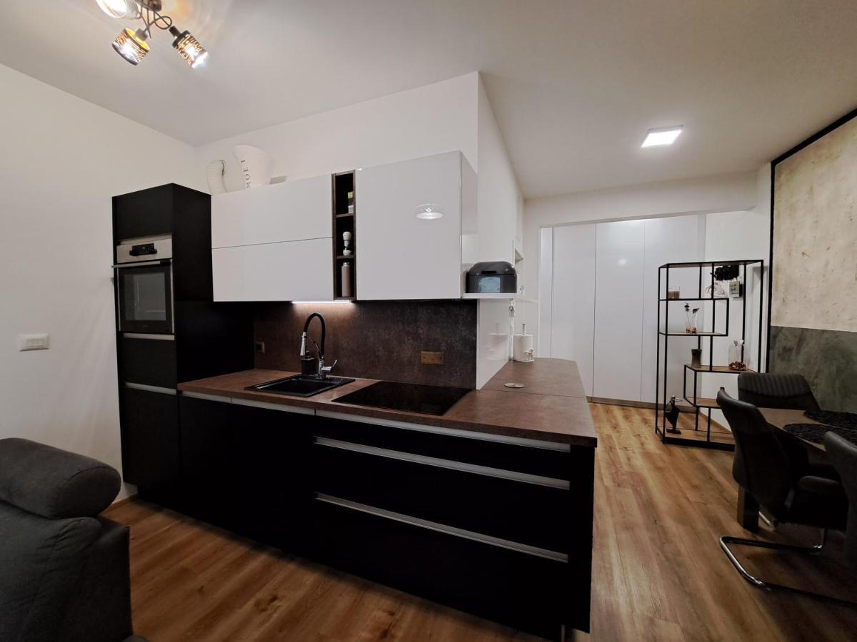 Stunning New Apartment With Free Parking Near City Centre Ljubljana Eksteriør bilde